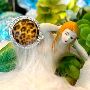 NWT Brighton TRINITY LEOPARD Resin animal print Clear Swarovski Crystals Ring